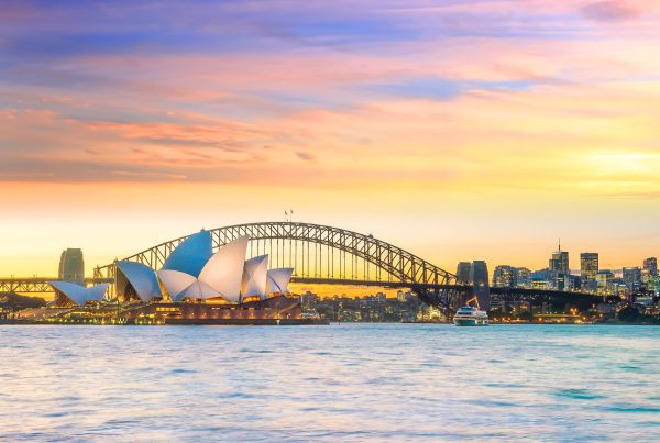17NT FIJI & FREE STAY IN SYDNEY FOR NEW YEAR